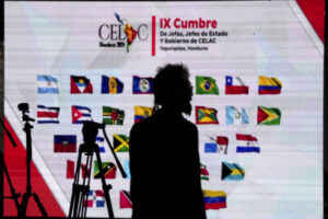 Argentina e Nicarágua ameaçam se abster de texto da Celac - 09/04/2025 - Mundo